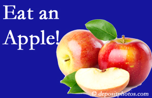 Manahawkin chiropractic care recommends healthy diets full of fruits and veggies, so enjoy an apple the apple season!